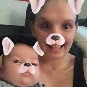 Meet your Posher, Crystal